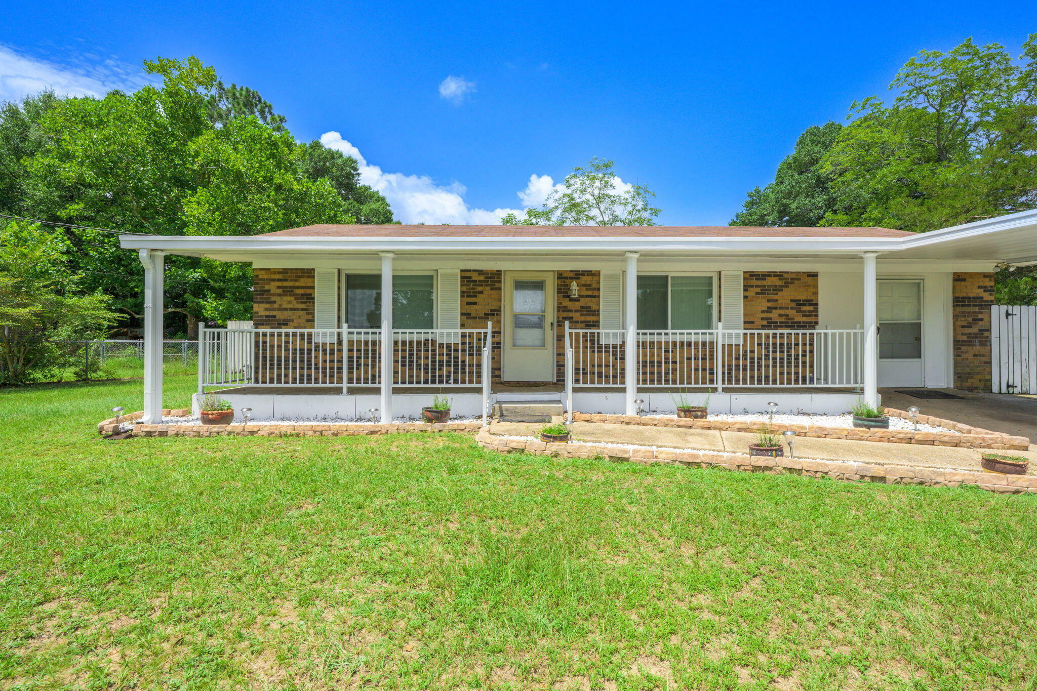 Property Photo: 632 Long Drive FL 32539