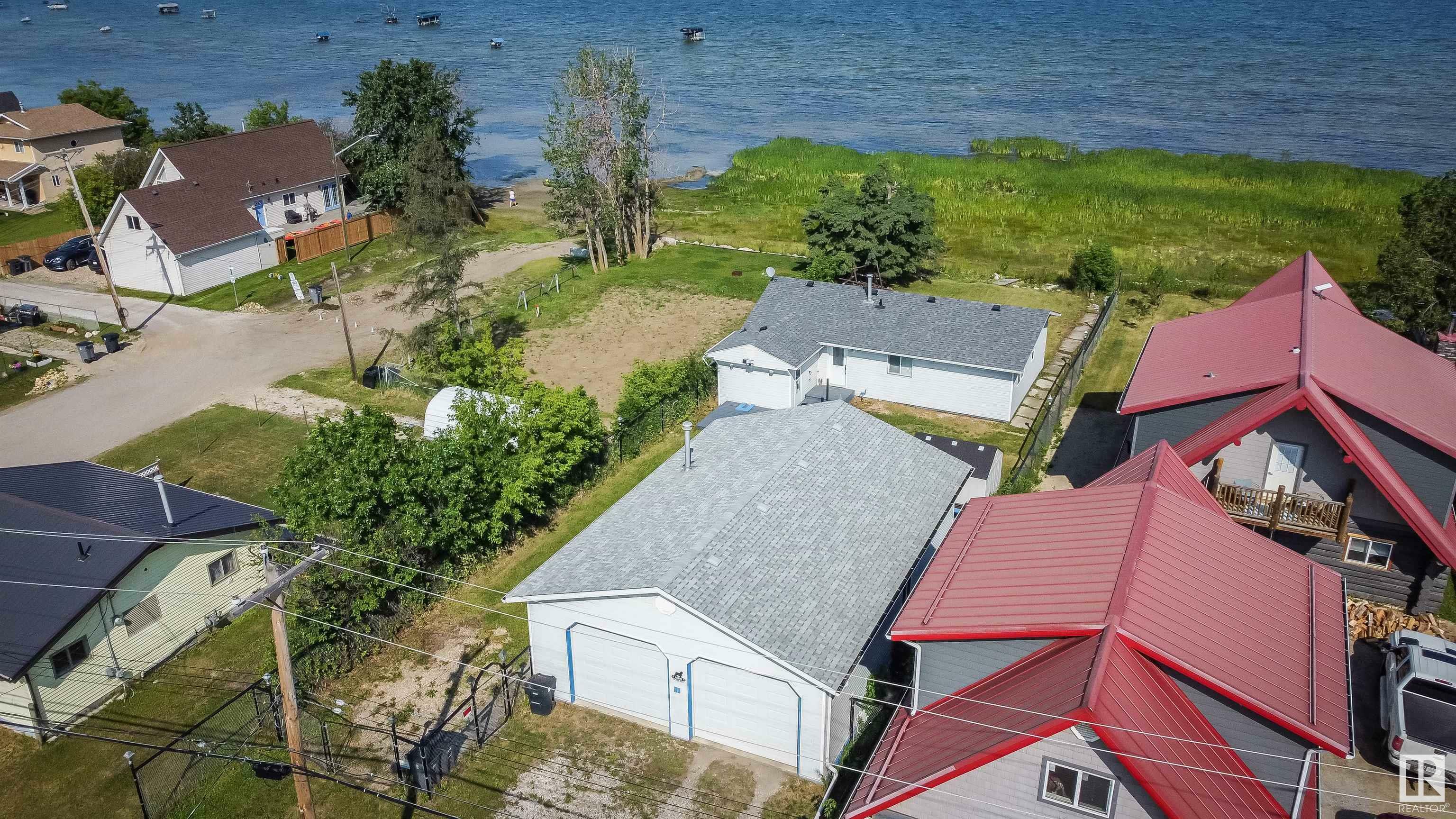 Photo de la propriété: 5036 50 Avenue AB T0E 0A0