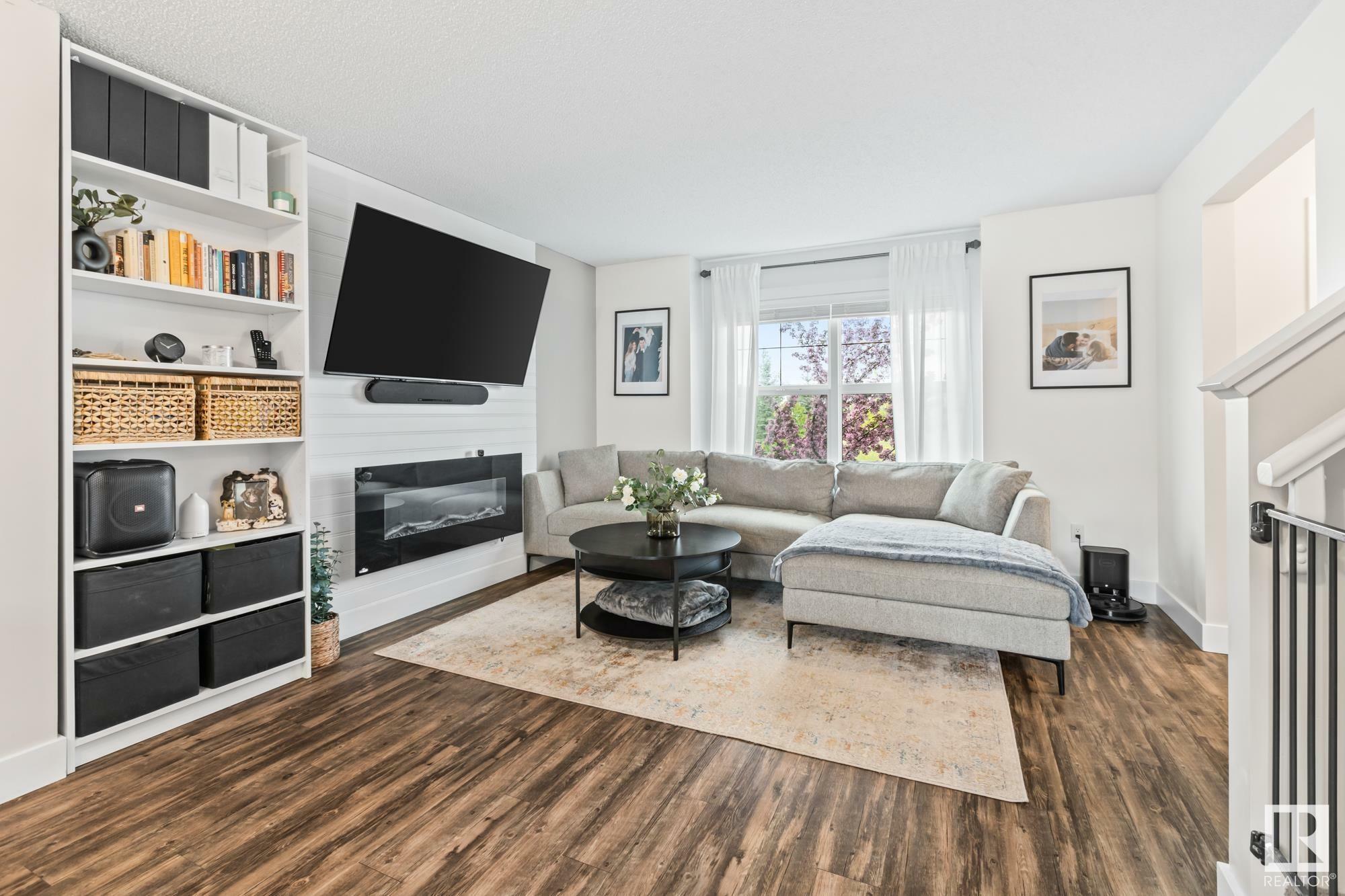 Property Photo: 5219 Chappelle Road SW AB T6W 2B1