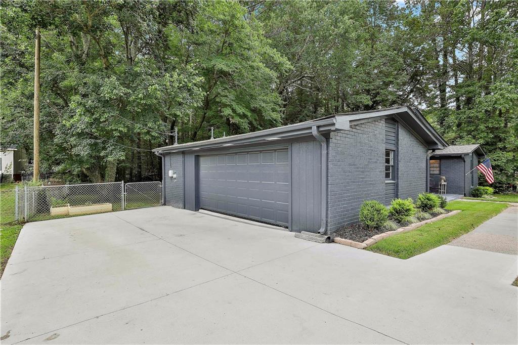 Property Photo: 1408 Burnt Hickory Road GA 30134