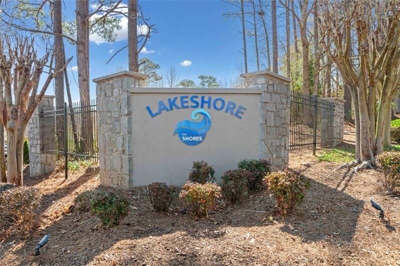 Property Photo: 826 Shore Drive GA 30058