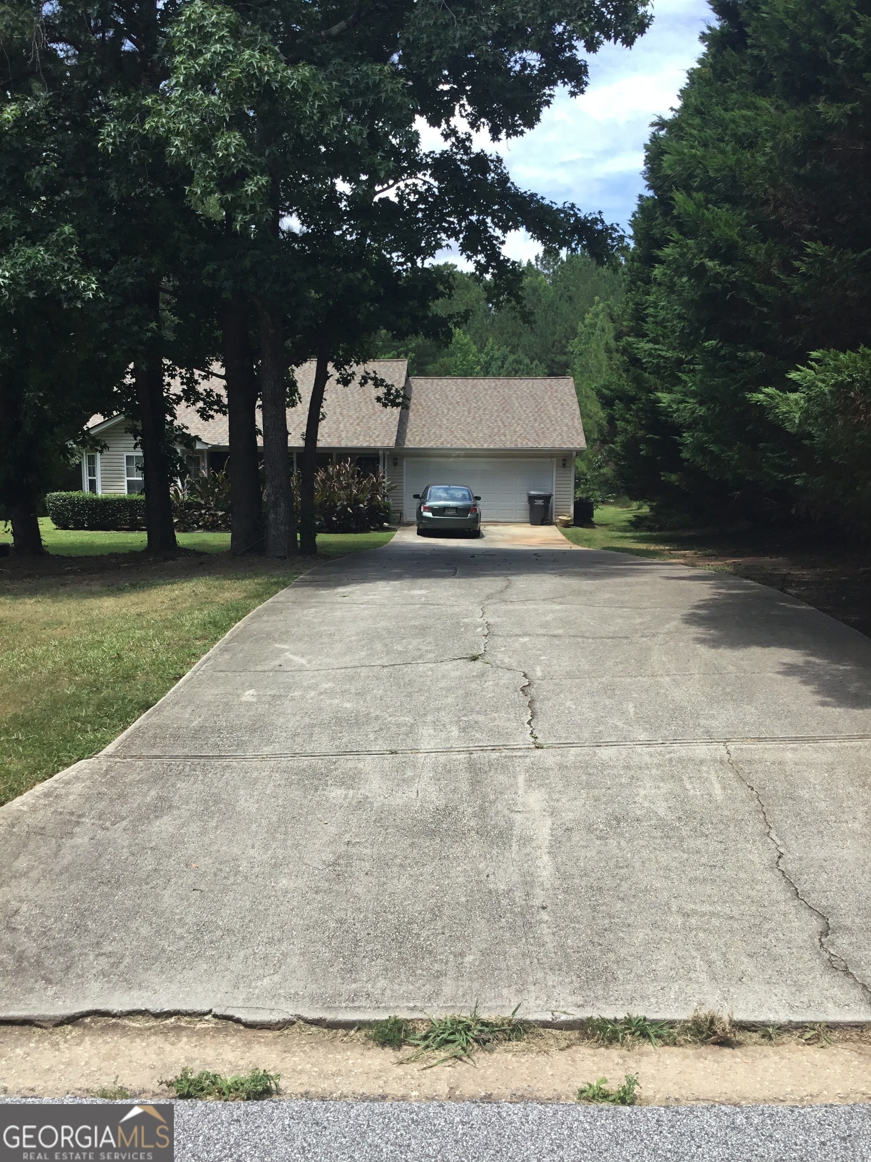 Property Photo: 105 Highgrove Drive GA 30016