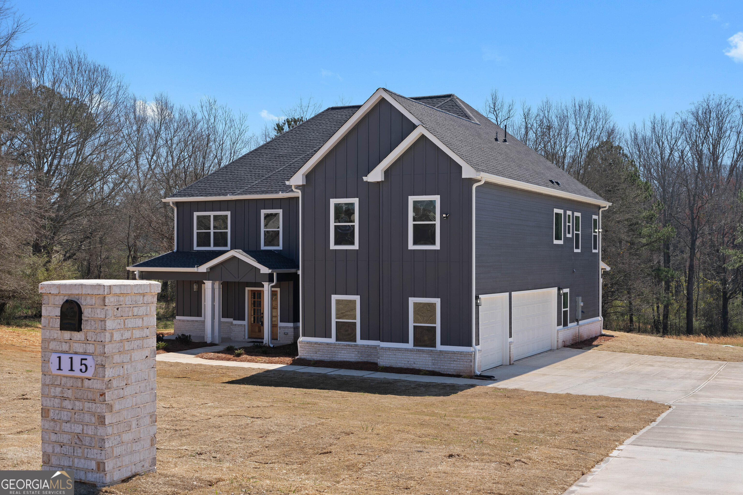 Property Photo: 115 River Meadow Lane GA 30025