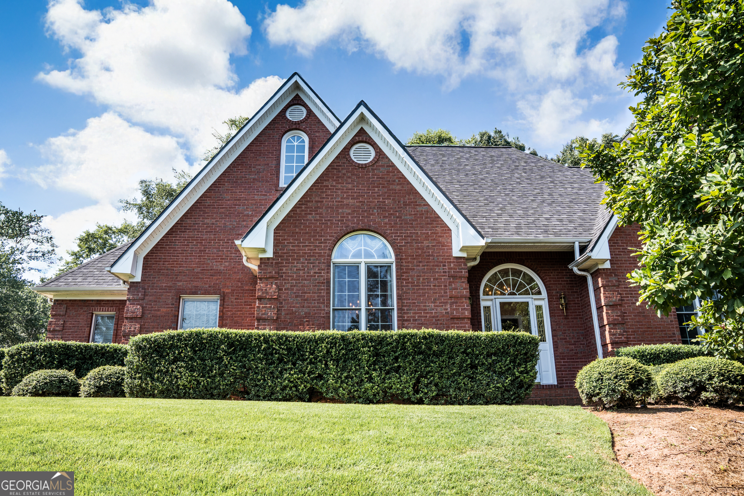 Property Photo: 4607 Waters Edge Lane NW GA 30101