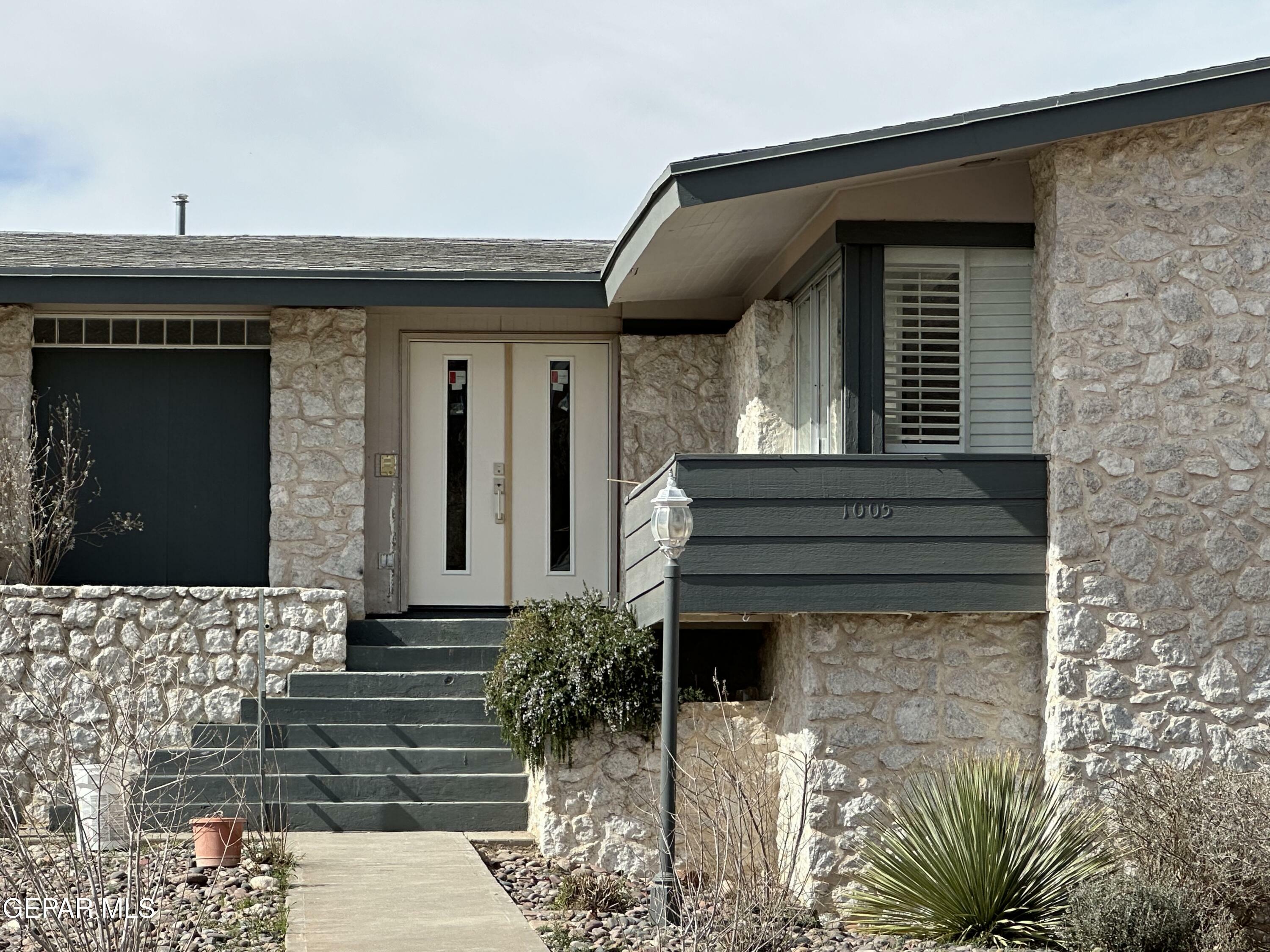 1005 Singing Hills Drive  El Paso TX 79912 photo