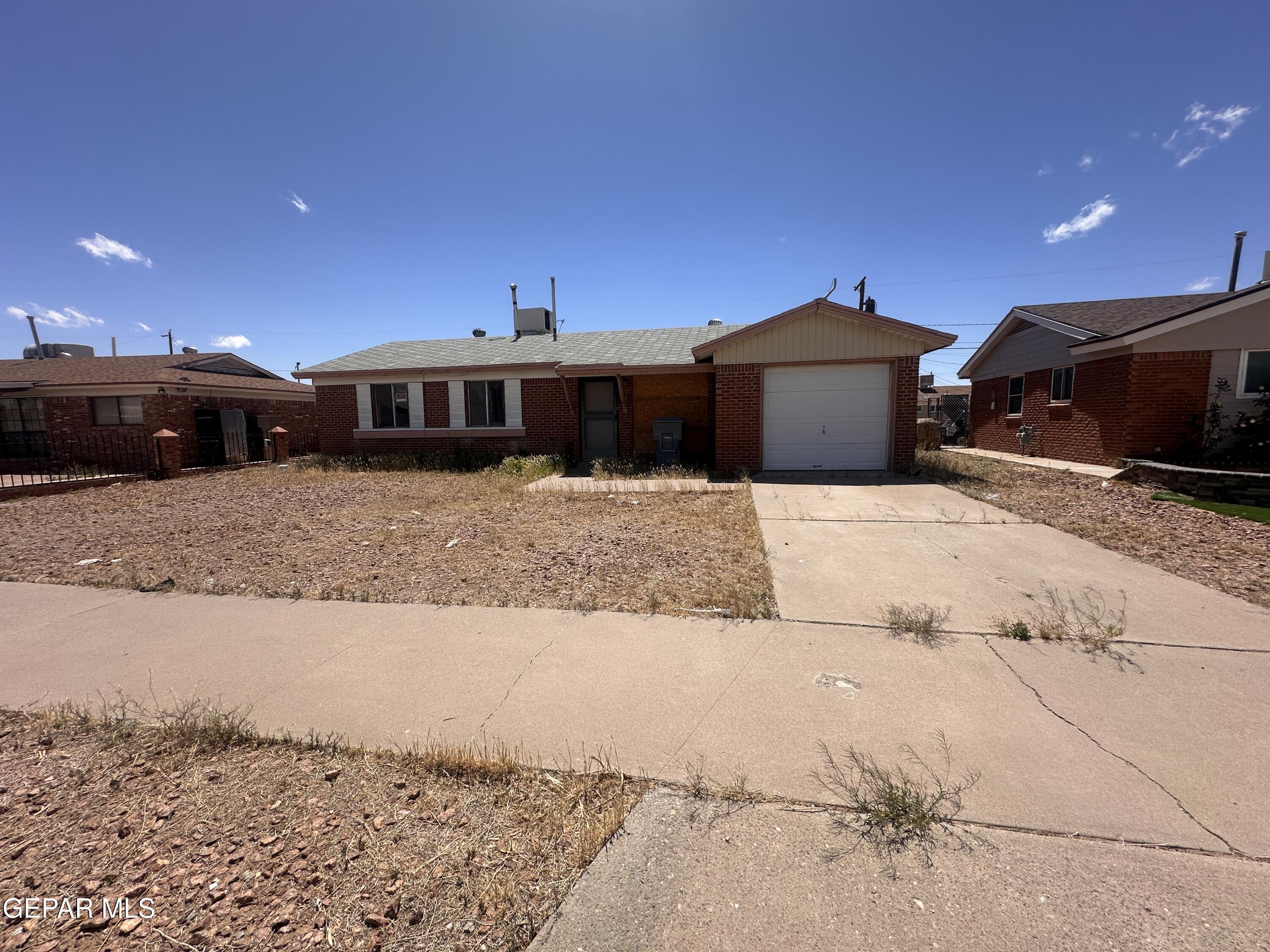 Property Photo: 5128 Debeers Drive TX 79924