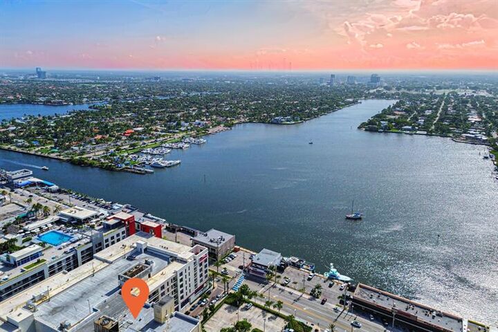 Property Photo:  322 Buchanan St 506  FL 33019