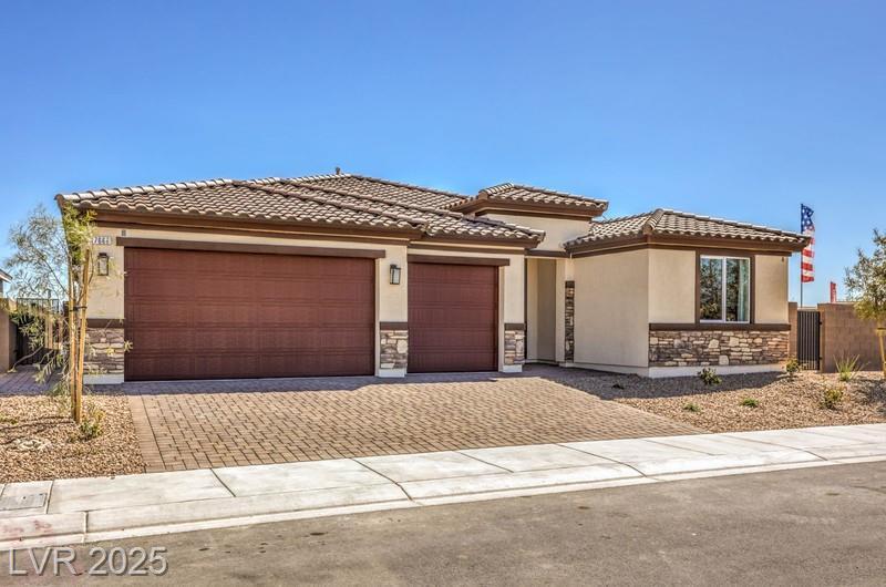 Property Photo: 1408 Eva Creek Drive 27 NV 89084