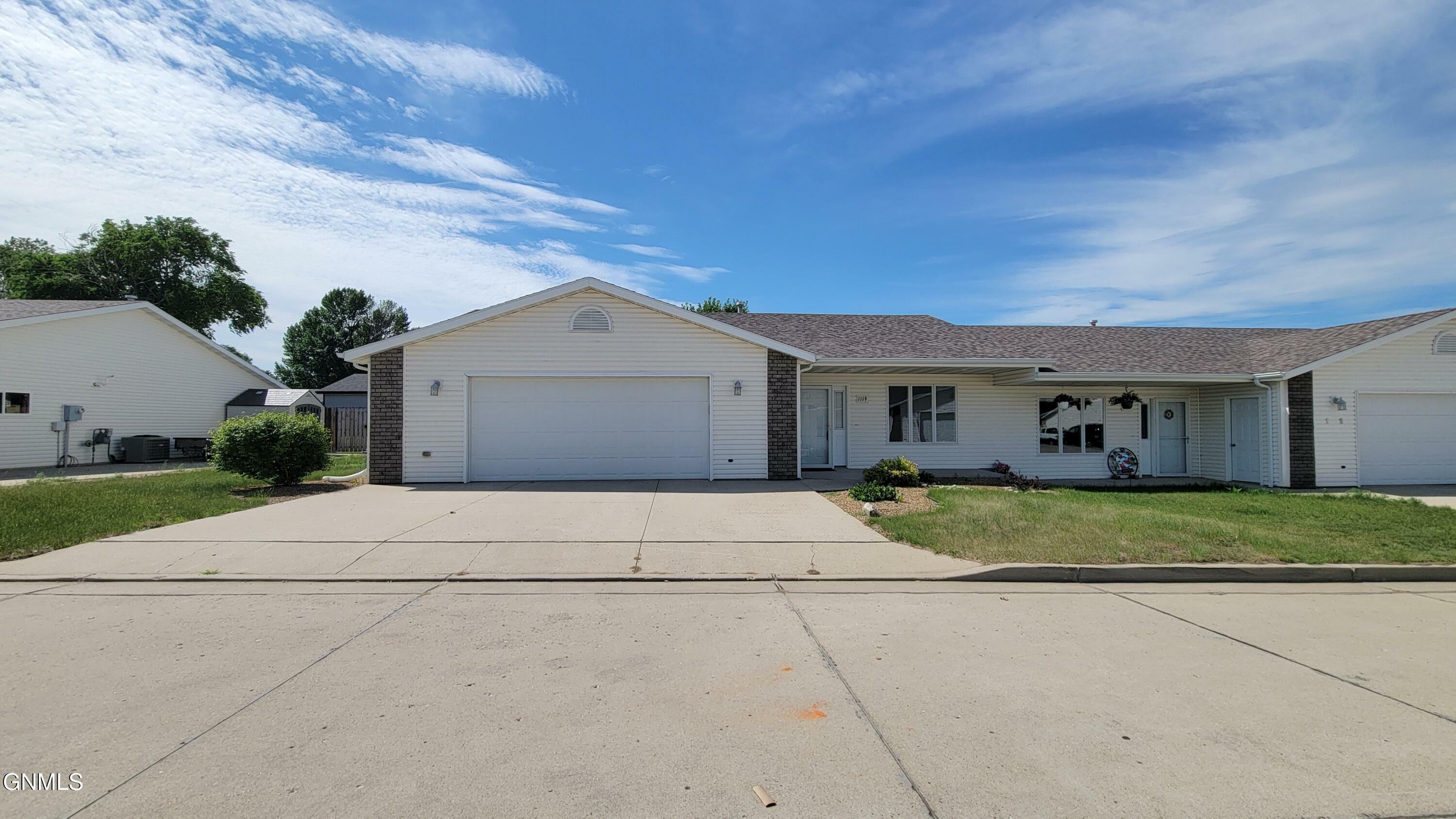 Property Photo: 1119 Lakota Lane ND 58504