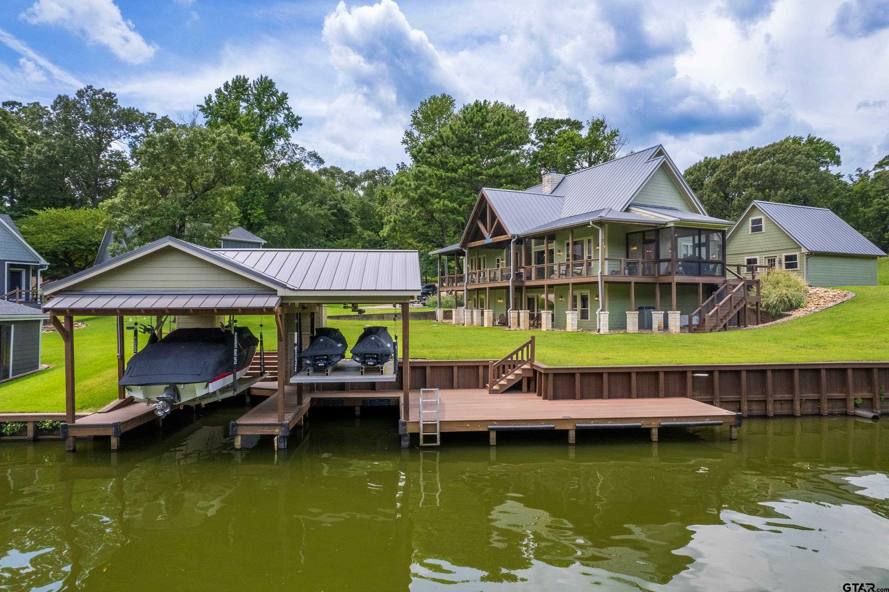 Property Photo: 109 King Shore Blvd TX 75480