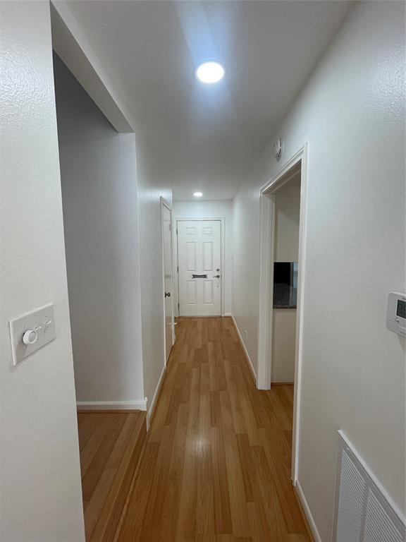Property Photo: 2512 Tarrytown Mall TX 77057