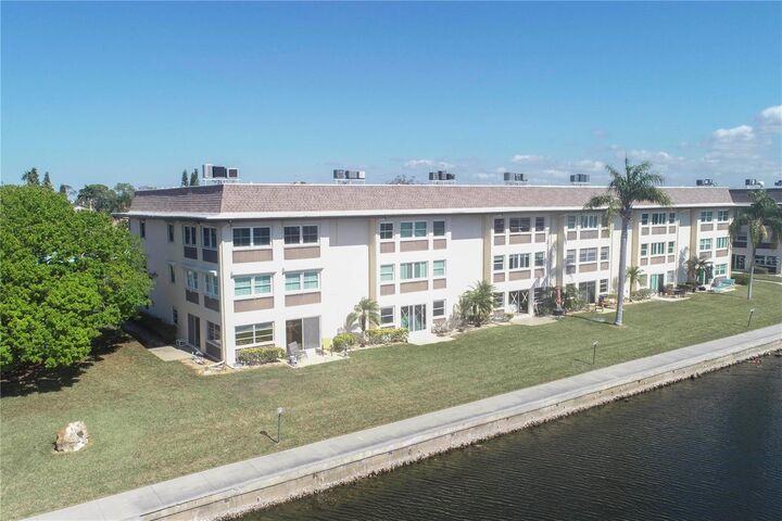 Property Photo: 4452 Garnet Drive 302 FL 34652