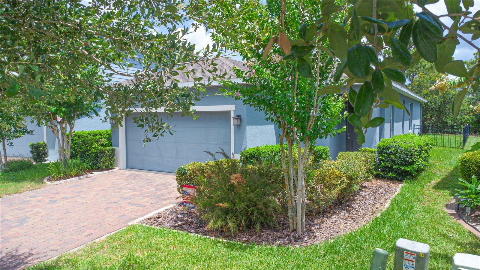 Property Photo: 1529 Chelsea Manor Circle FL 32724