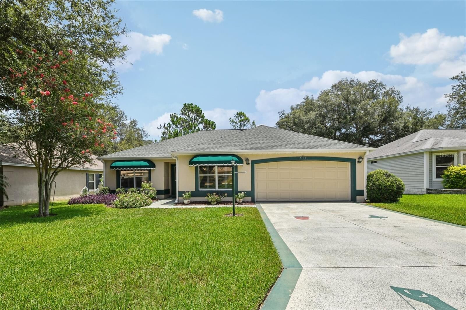 Property Photo: 516 Loma Paseo Drive FL 32159