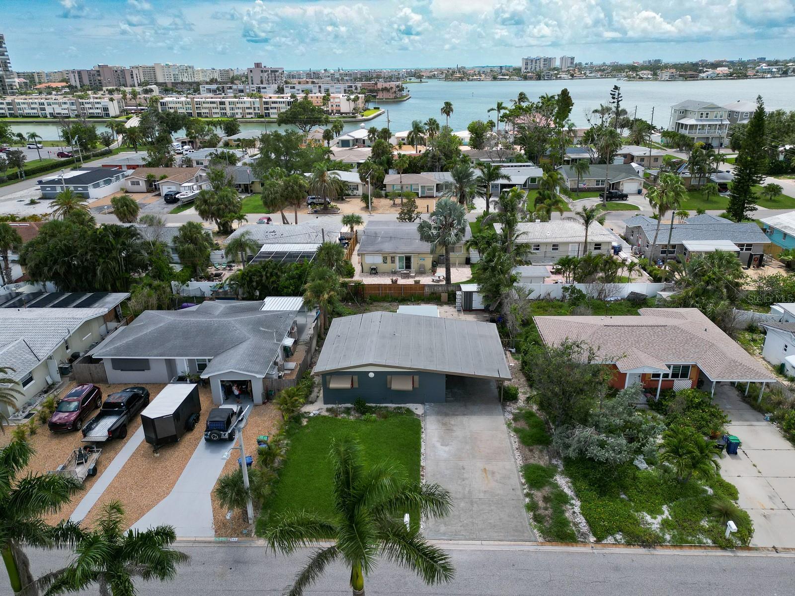 Property Photo: 1431 Island Drive S FL 33707