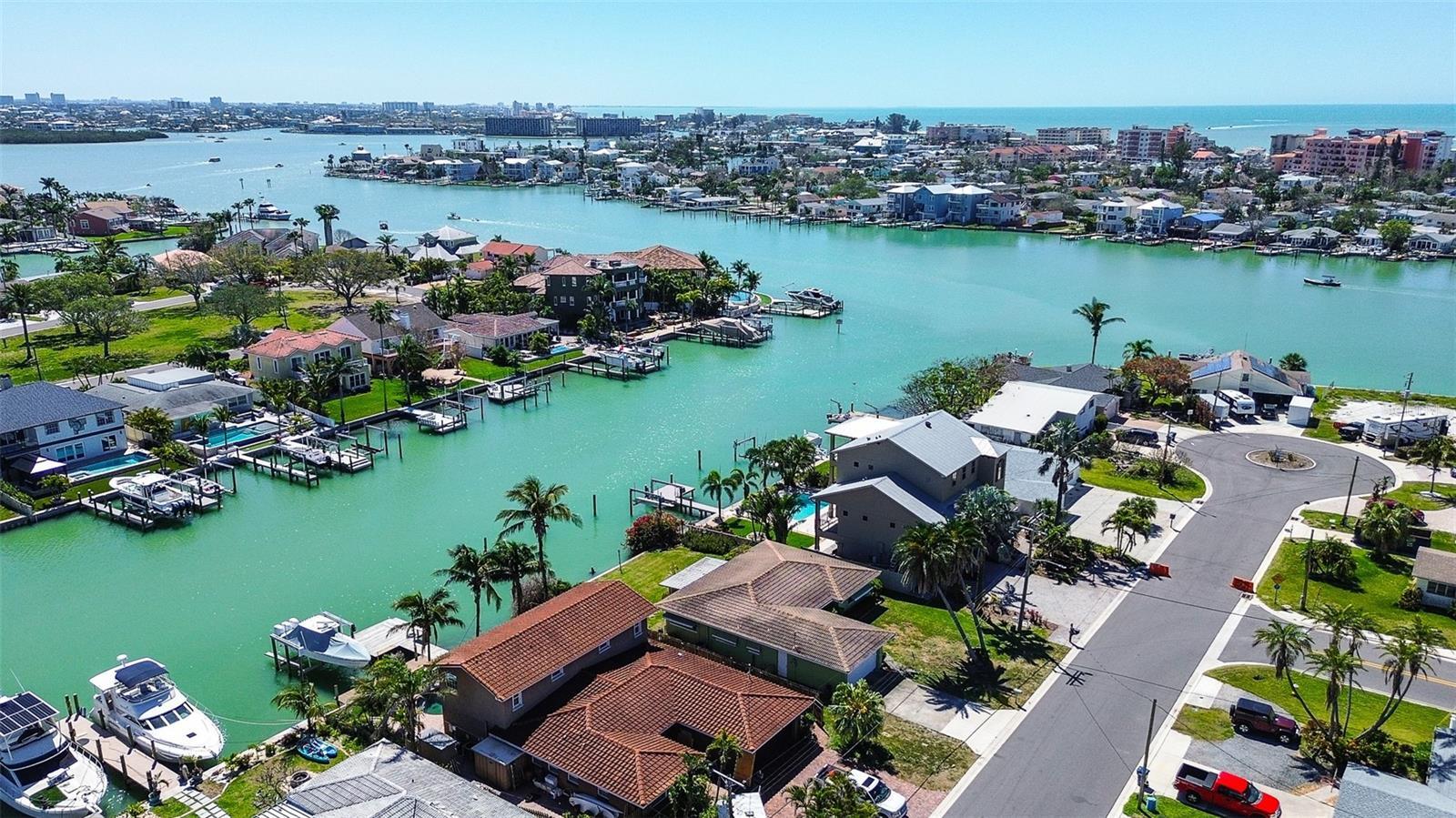Property Photo: 501 Crystal Drive FL 33708