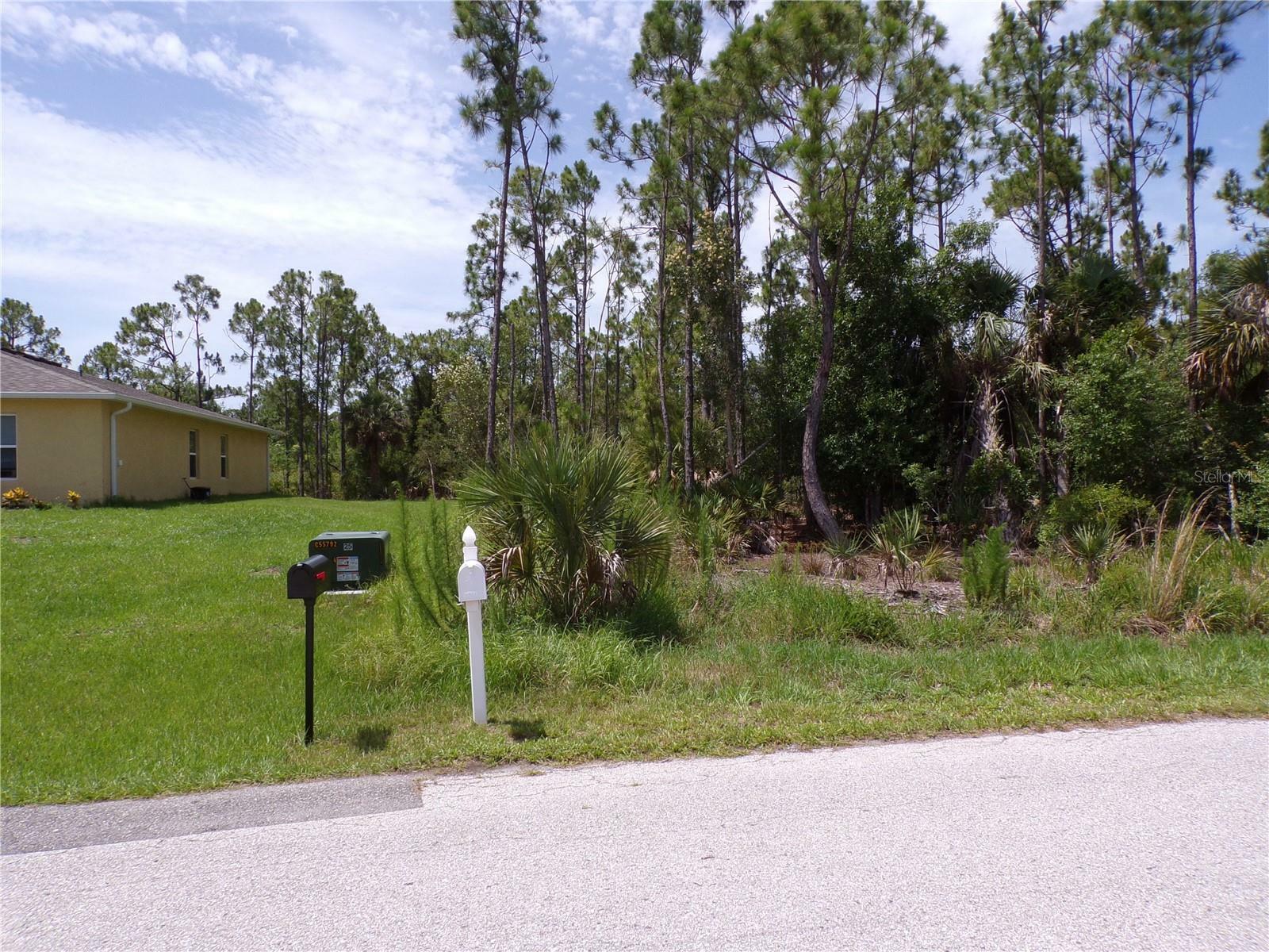Property Photo: 23413 Patera Avenue FL 33980