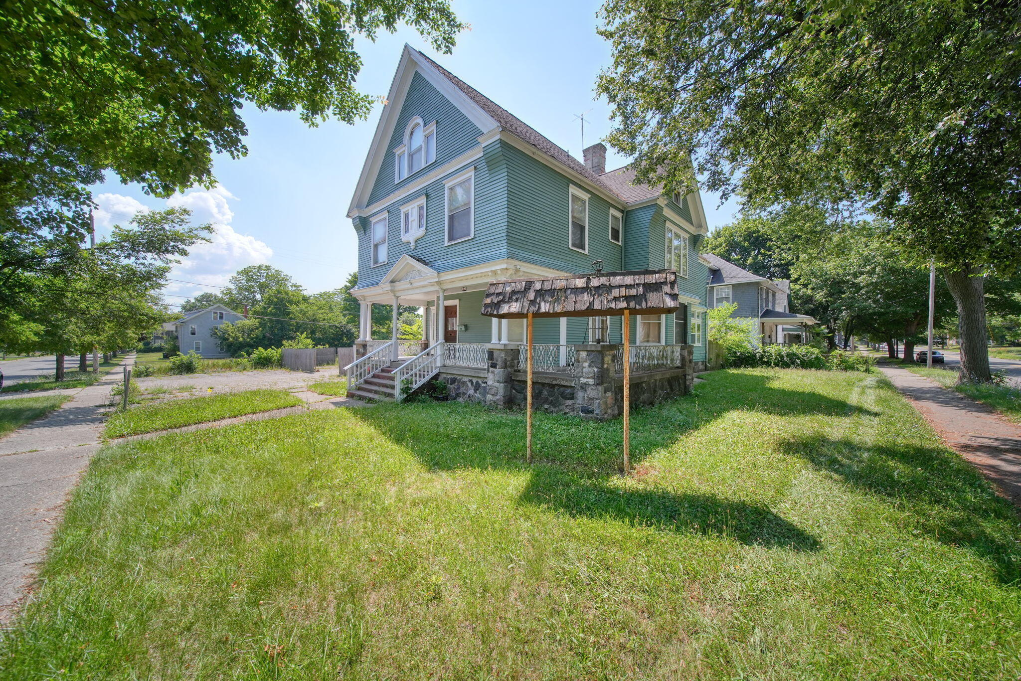 Property Photo: 601 1st Street MI 49203