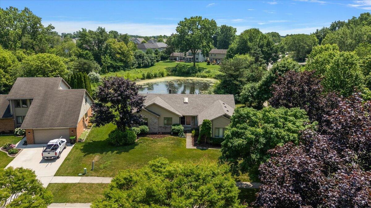 Property Photo: 25036 Buckminster Drive MI 48375