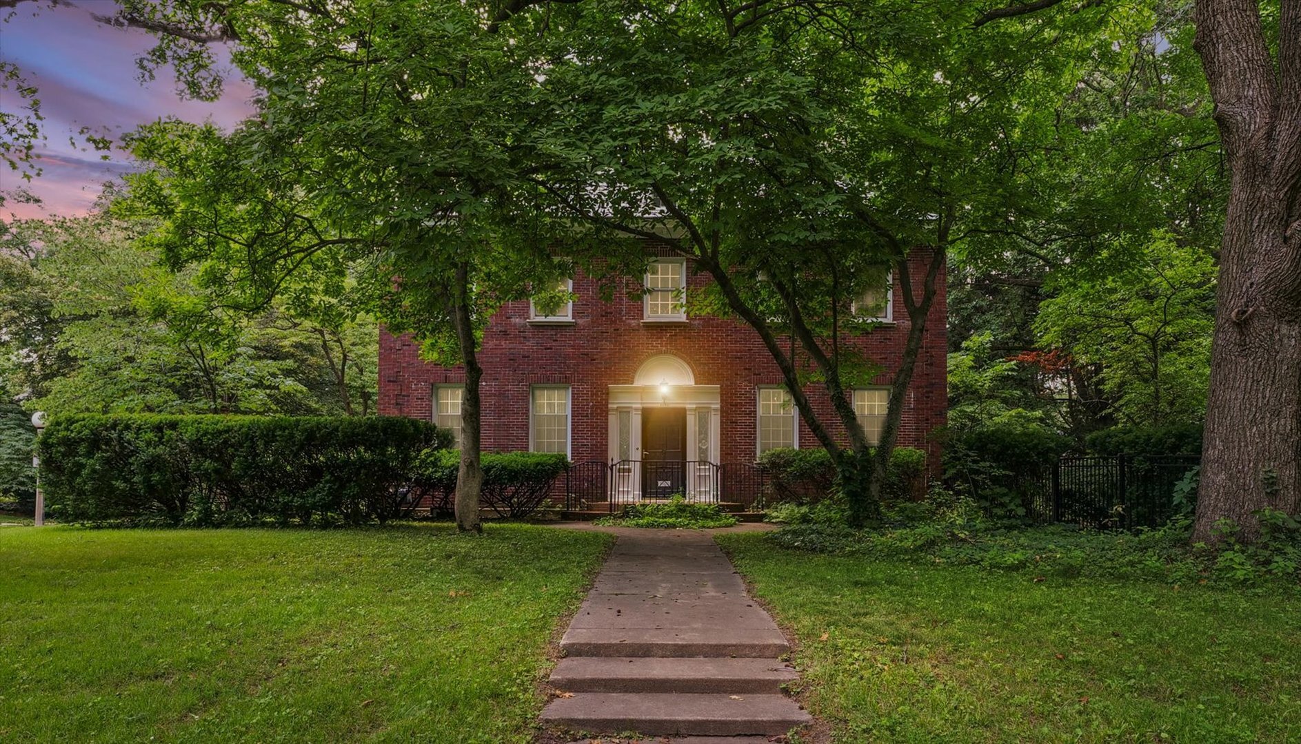 Property Photo:  1109 S Douglas Avenue  IL 61801 