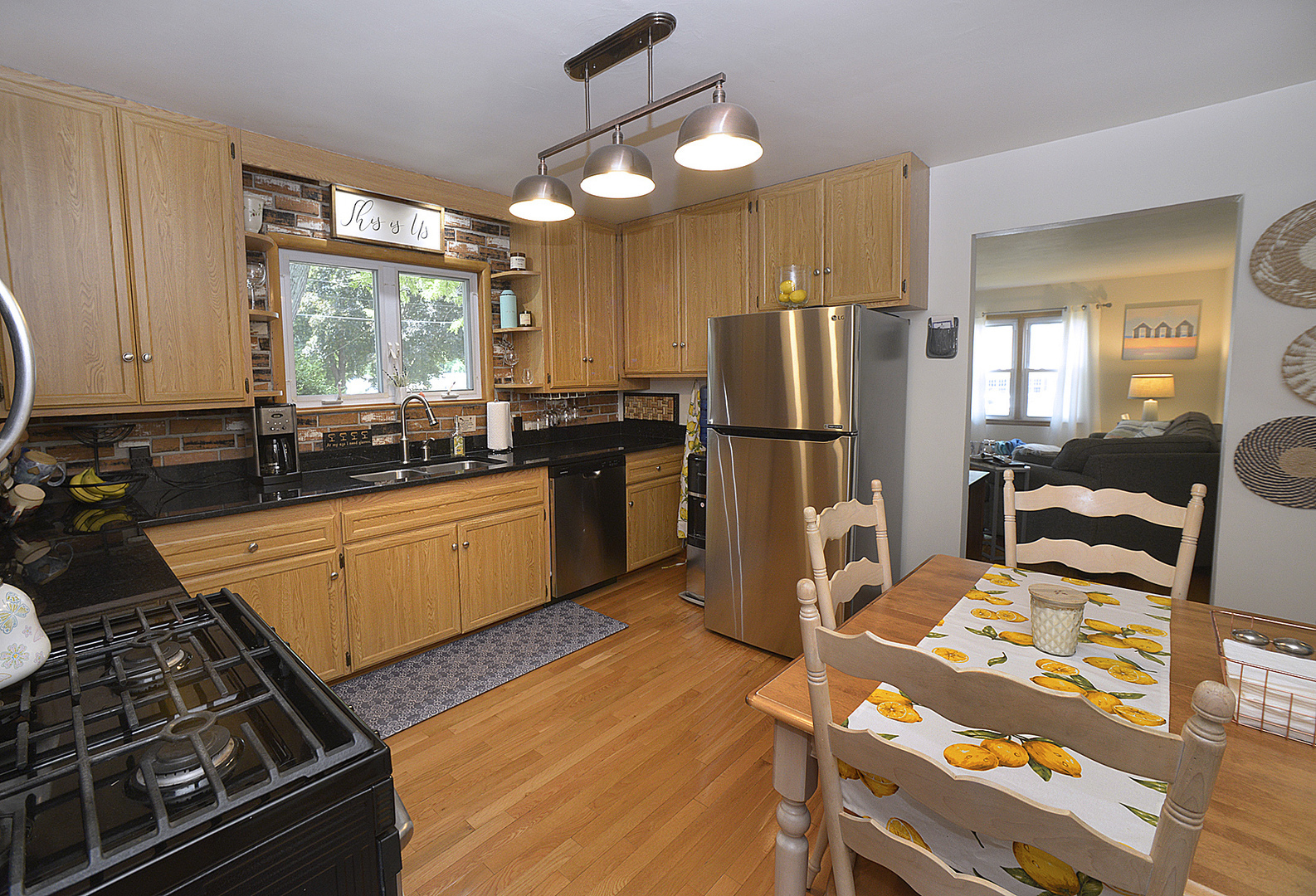 Property Photo:  602 5th Avenue  IL 61350 