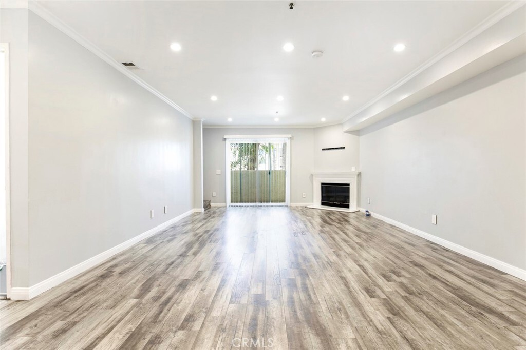 Property Photo: 15114 Sherman Way 106 CA 91405