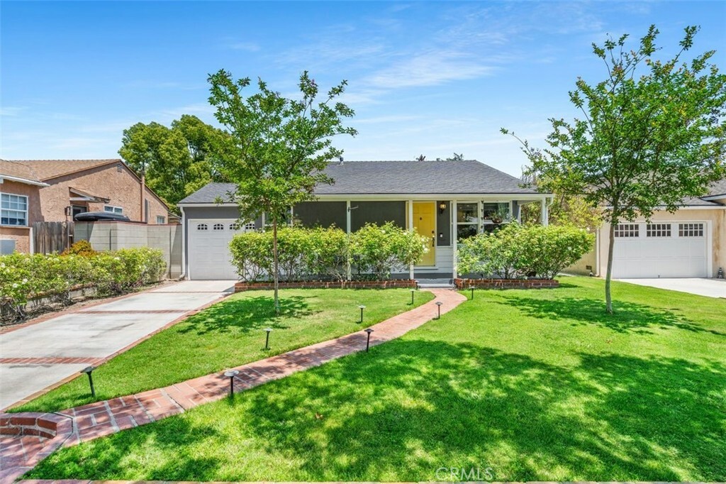 Property Photo: 1434 N Rose Street CA 91505