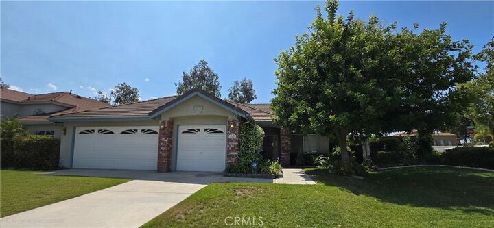 Property Photo: 31821 Corte Montecito CA 92592