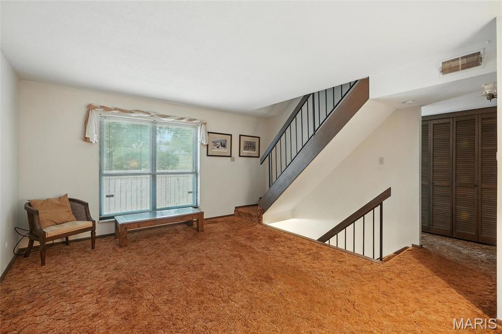 Property Photo: 11177 Whispering Oaks Drive MO 63136