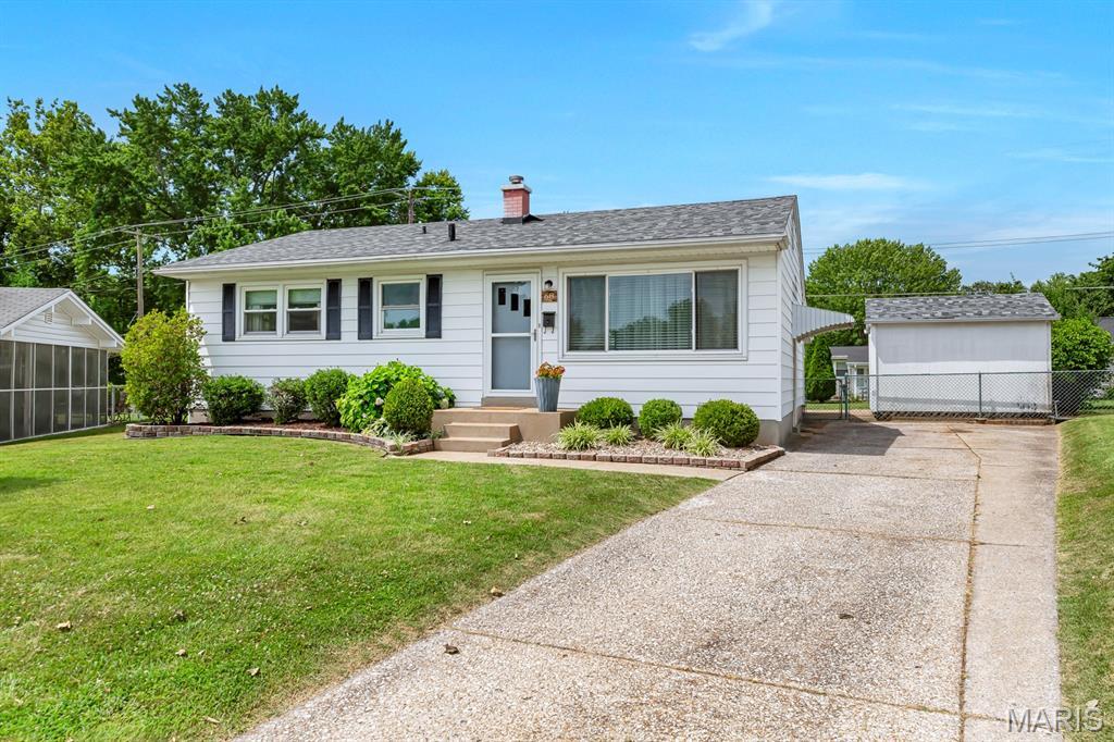 Property Photo: 68 Barton Place MO 63301