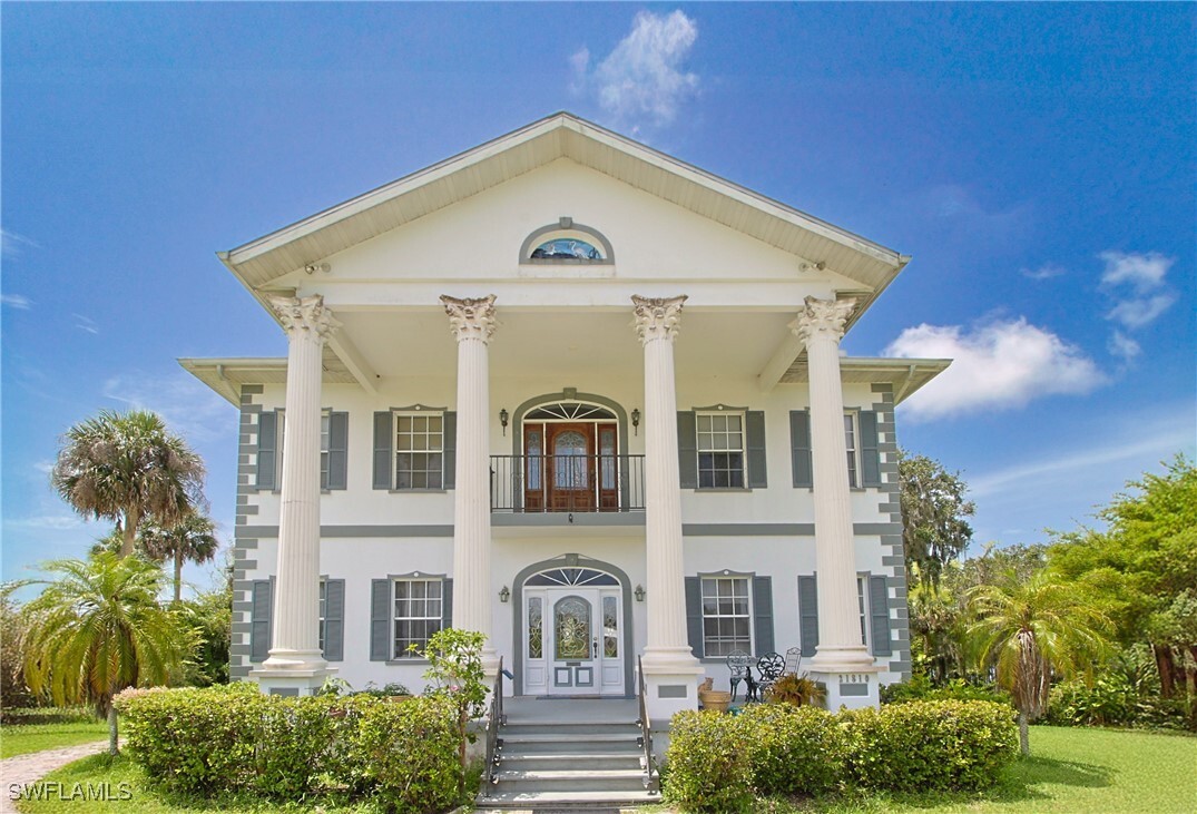 Property Photo: 21810 Pearl Street FL 33920