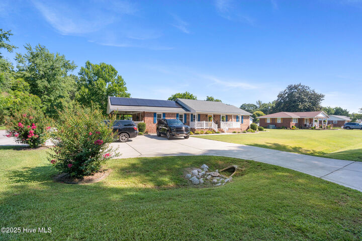 Property Photo:  804 Durso Street  NC 28352 