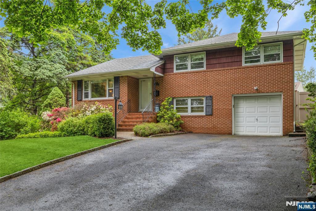 152 Demarest Avenue  Emerson NJ 07604 photo