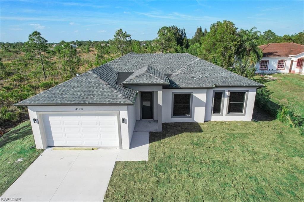Property Photo: 3702 66th Ave NE FL 34120