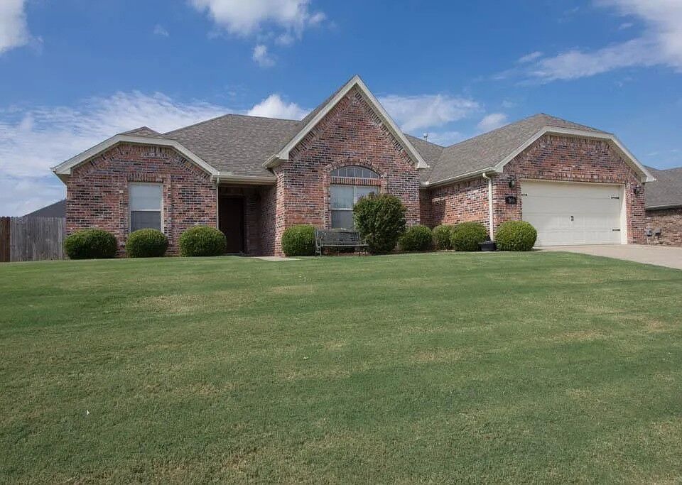 Property Photo: 3100 SW Bensonwood Street AR 72713