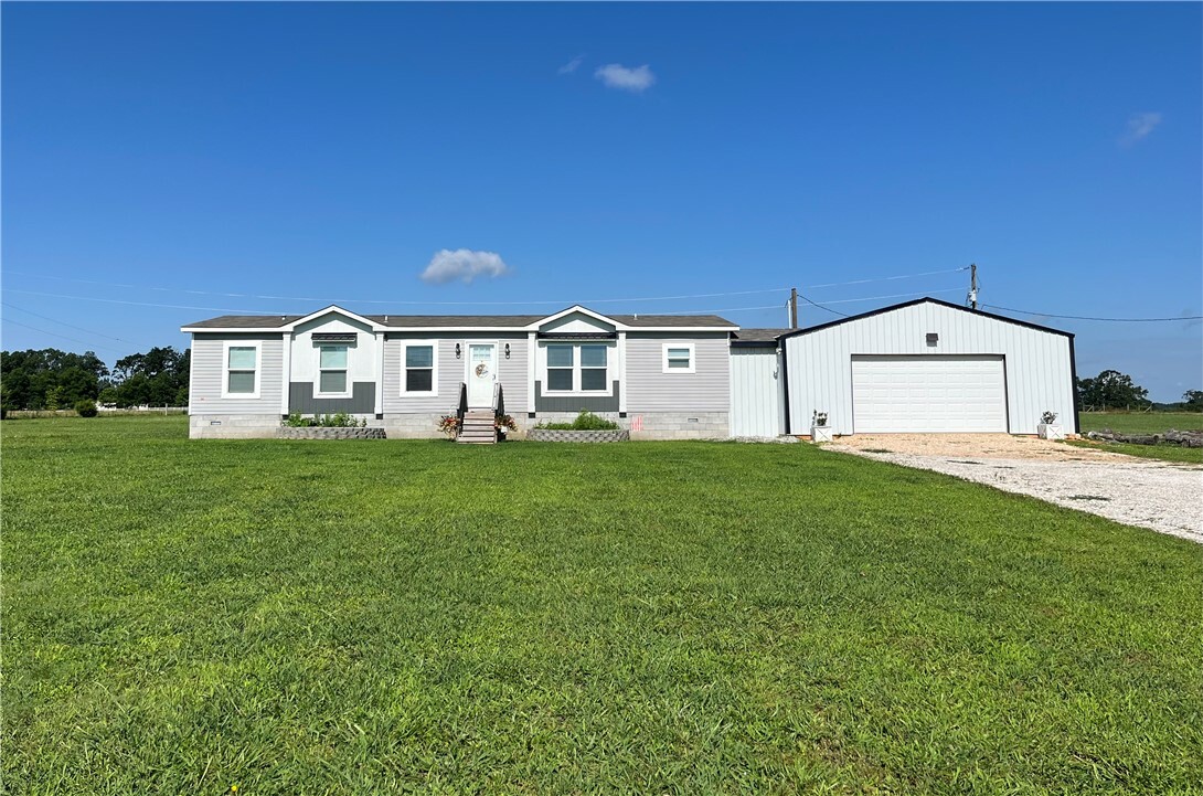 Property Photo: 17453 Mill Hill Road AR 72732