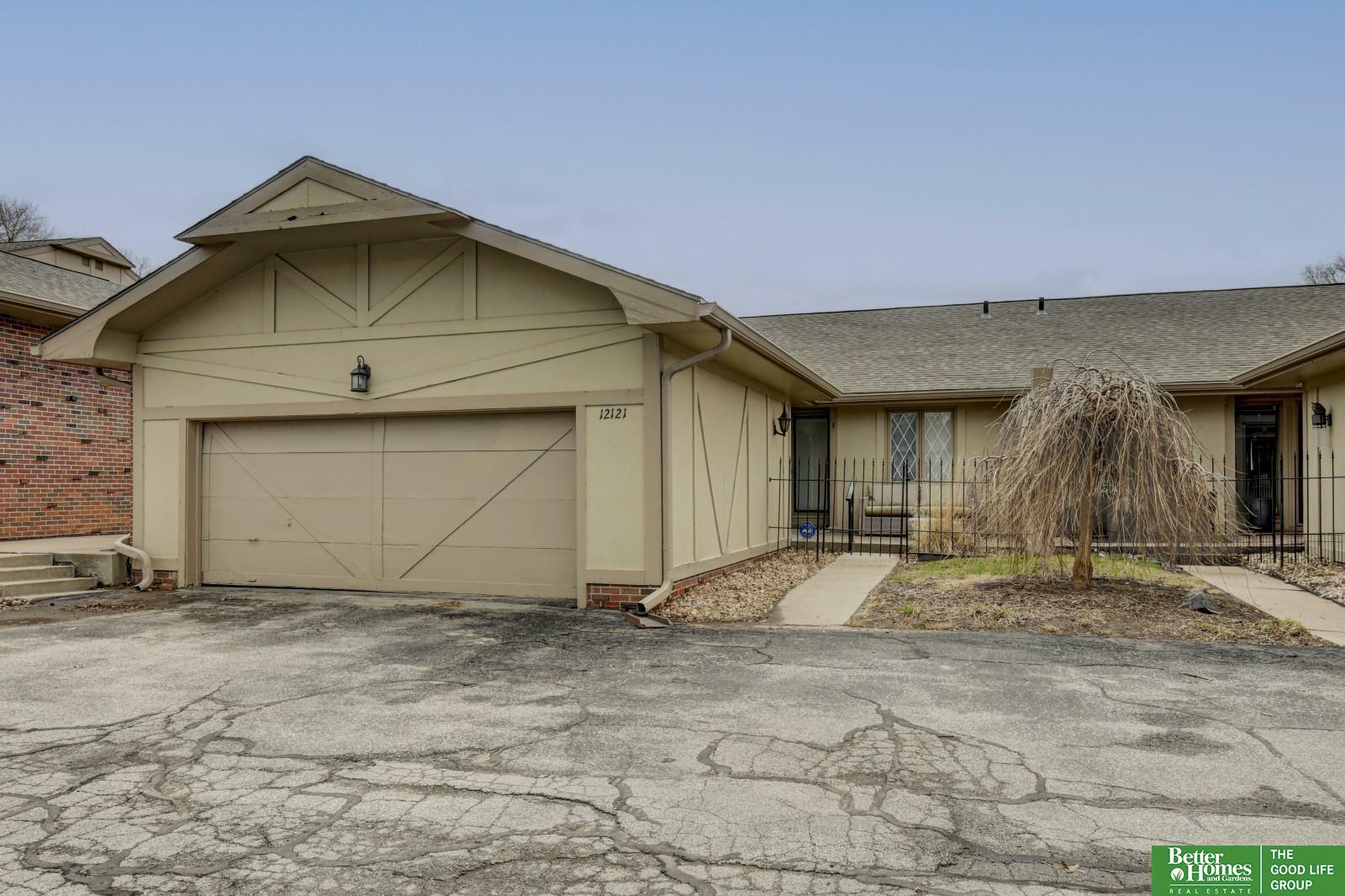 12121 Y Plaza  Omaha NE 68137 photo