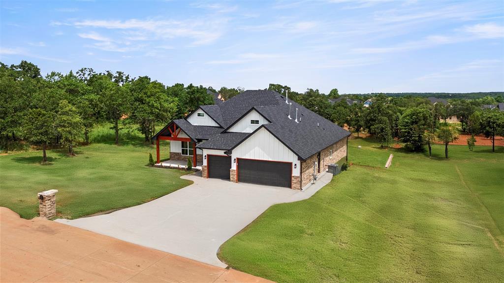 Property Photo: 3024 Deer Run Road OK 73044