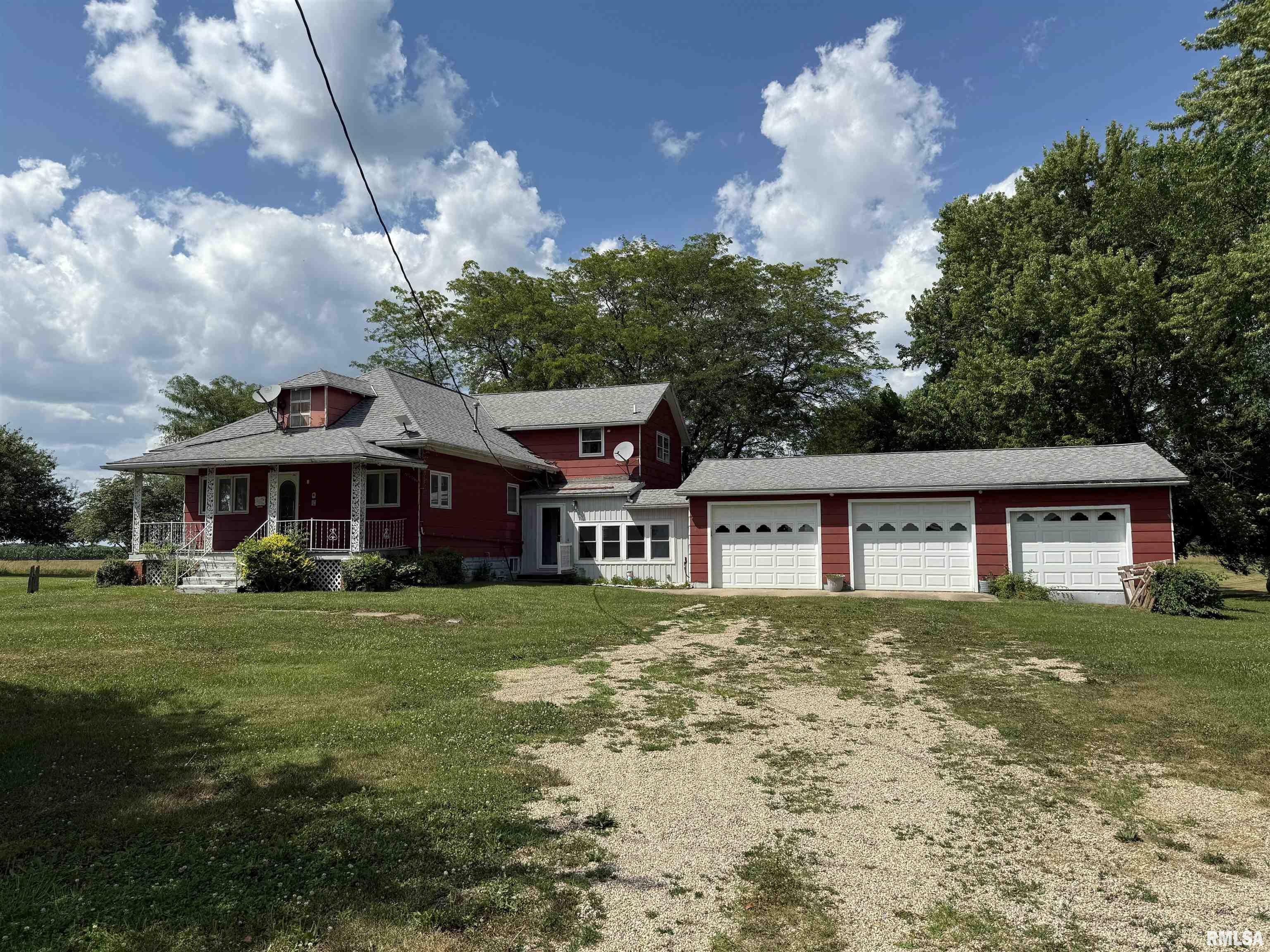 Property Photo: 22104 E County Highway 8 IL 61542