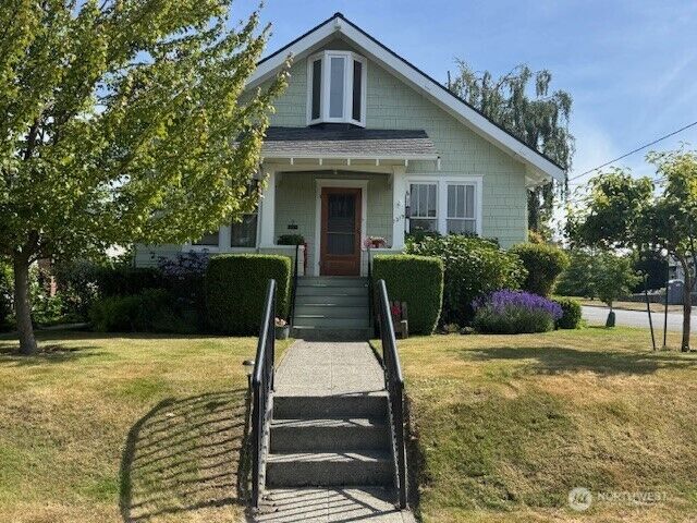 Property Photo: 1319 8th Street WA 98221