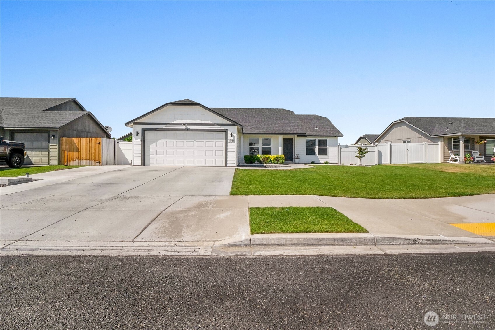 Property Photo:  1344 E Deborah Street  WA 98837 