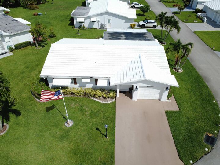 Property Photo: 810 SW 8 Avenue FL 33426