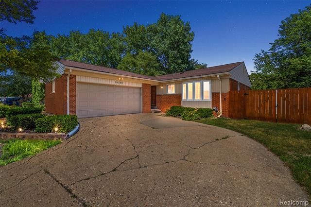 Property Photo: 26250 Virginia Drive MI 48091