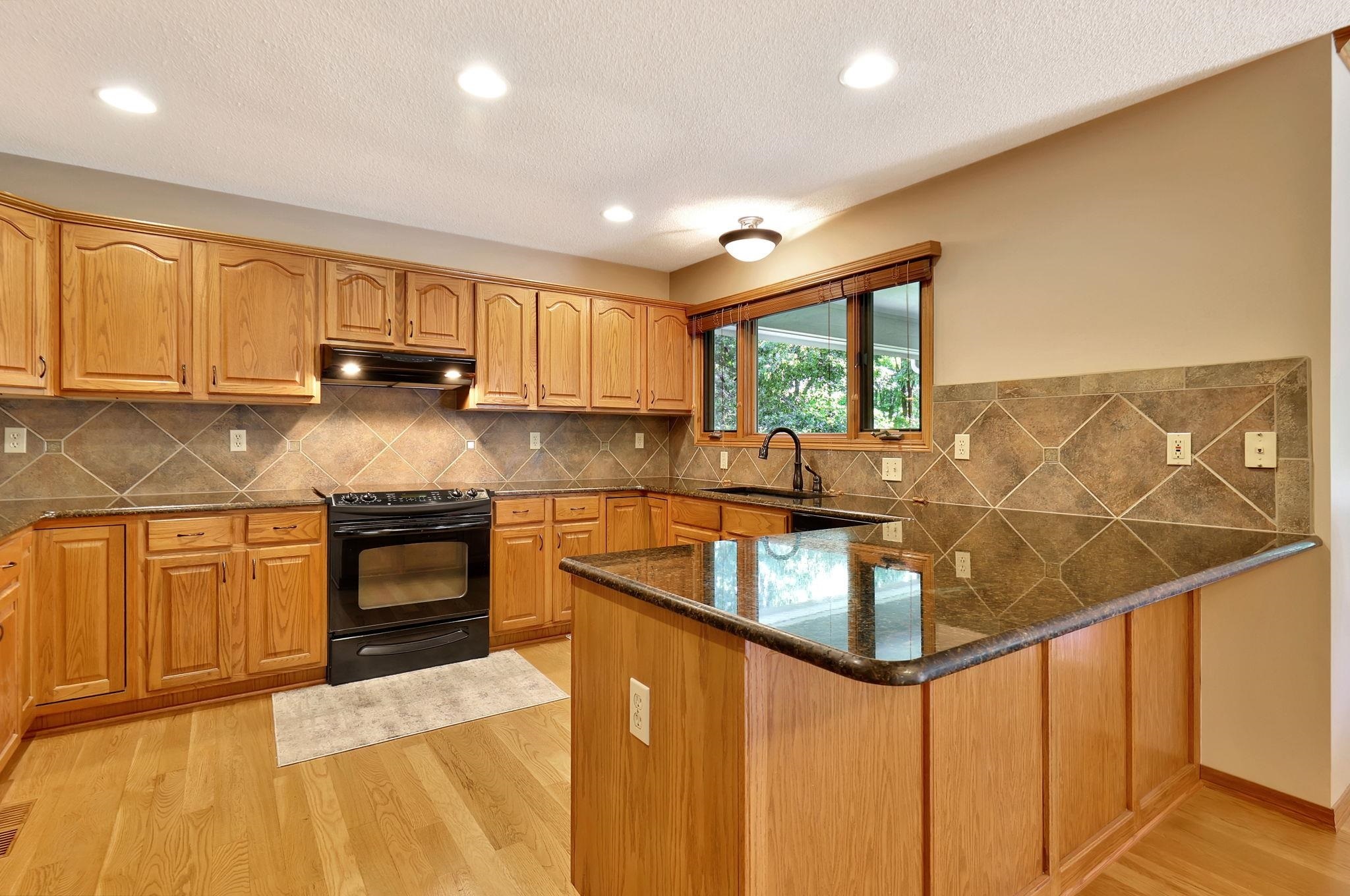 Property Photo: 7910 W Meadow Pass Cir KS 67205