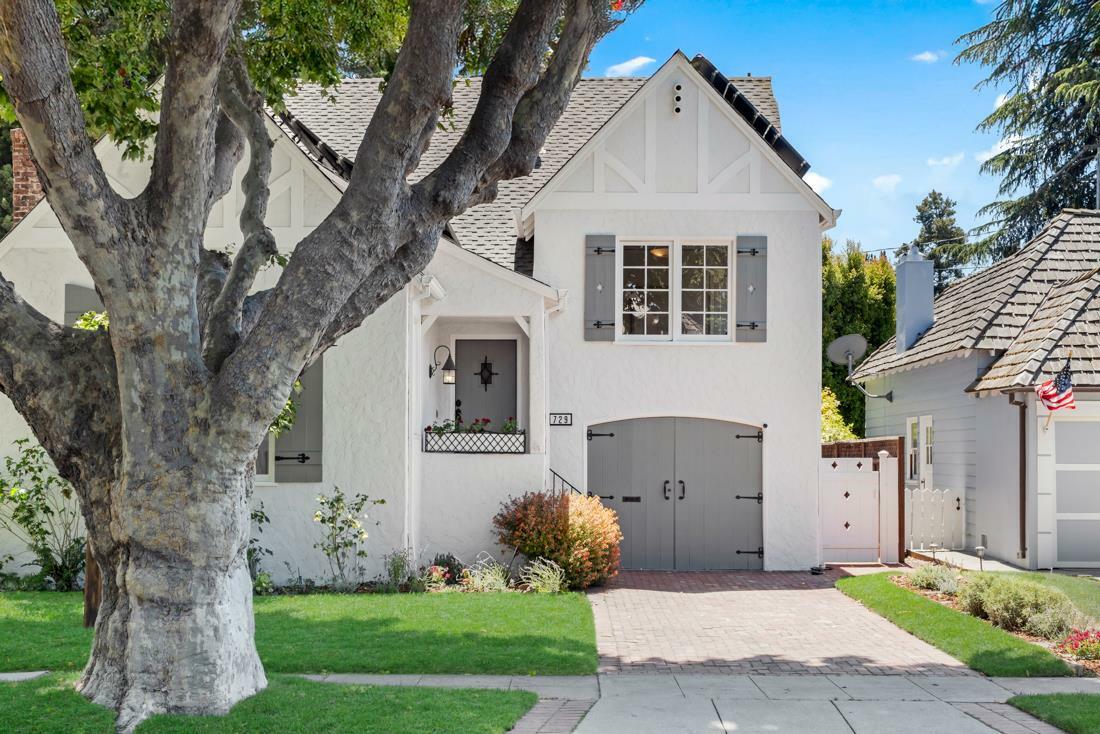 Property Photo:  729 Concord Way  CA 94010 