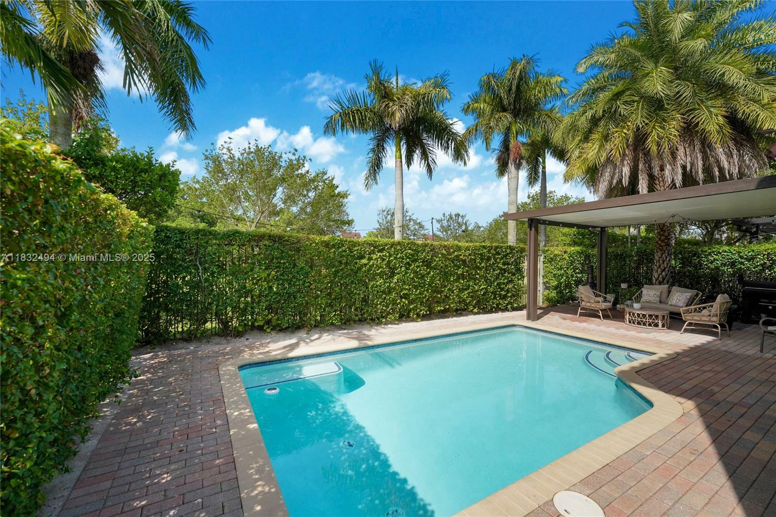 Property Photo: 9932 NW 10th St FL 33172