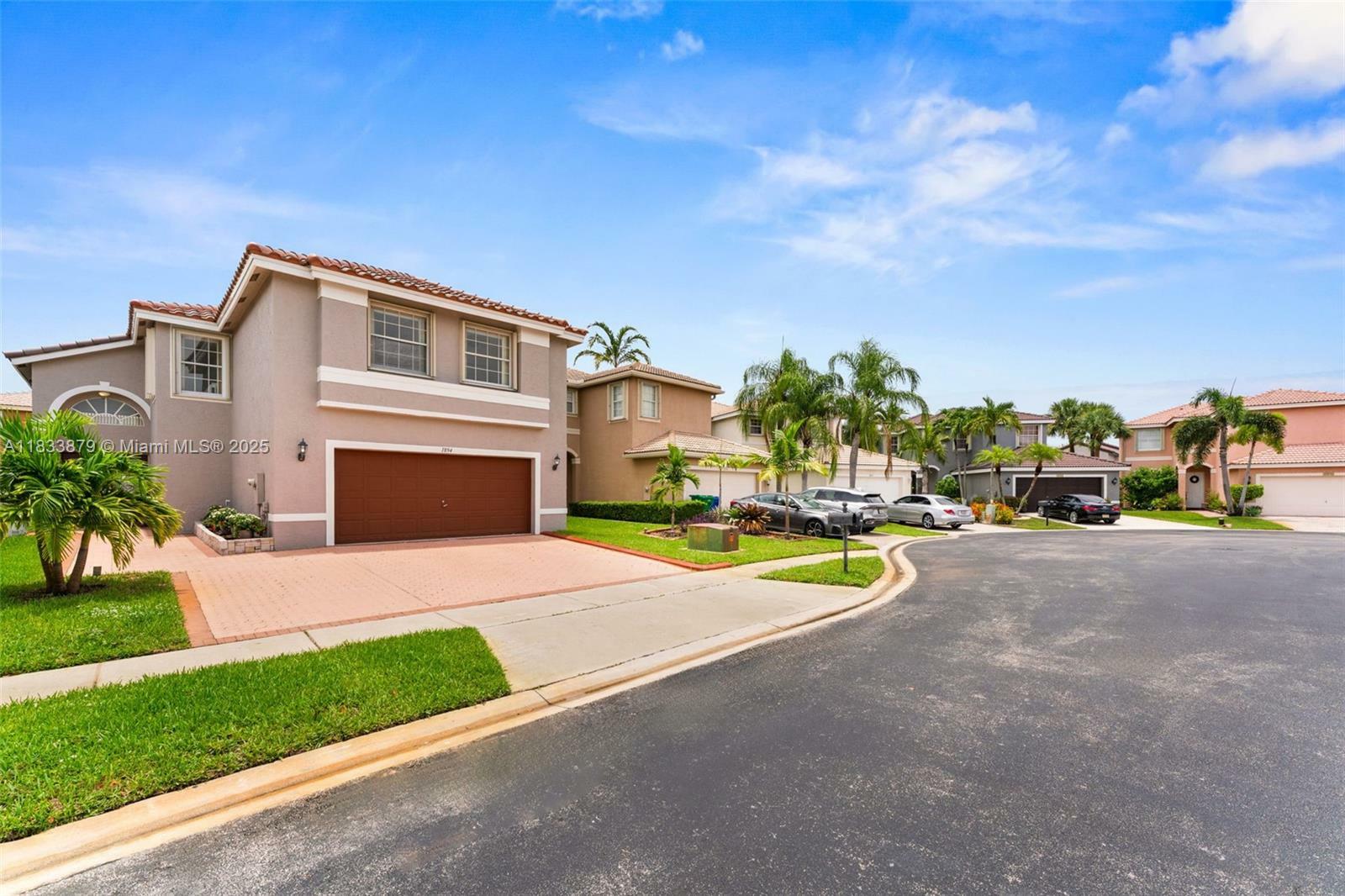 Property Photo: 1894 SW 149th Ave FL 33027