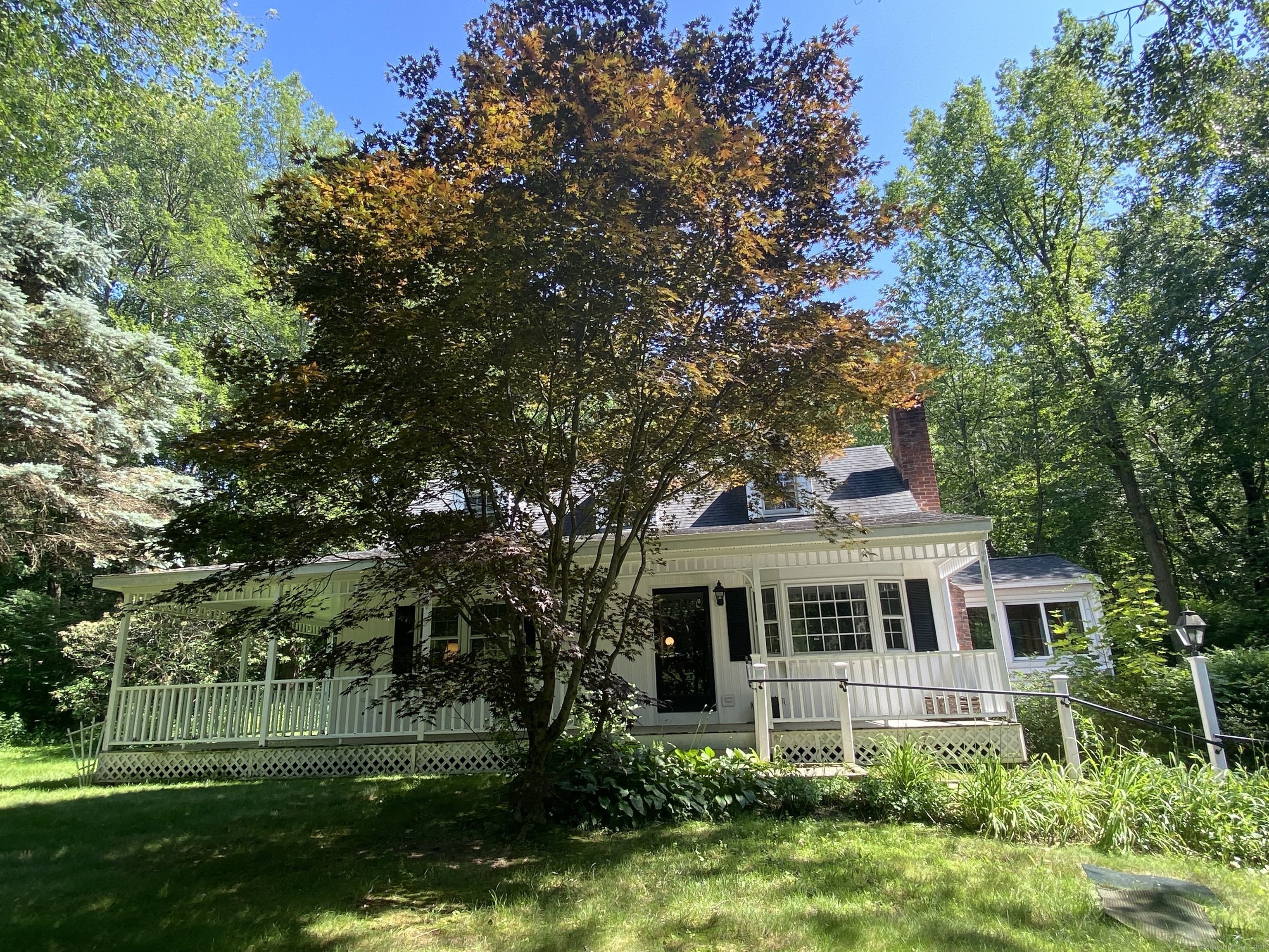 Property Photo: 13 Oaklawn Drive CT 06063