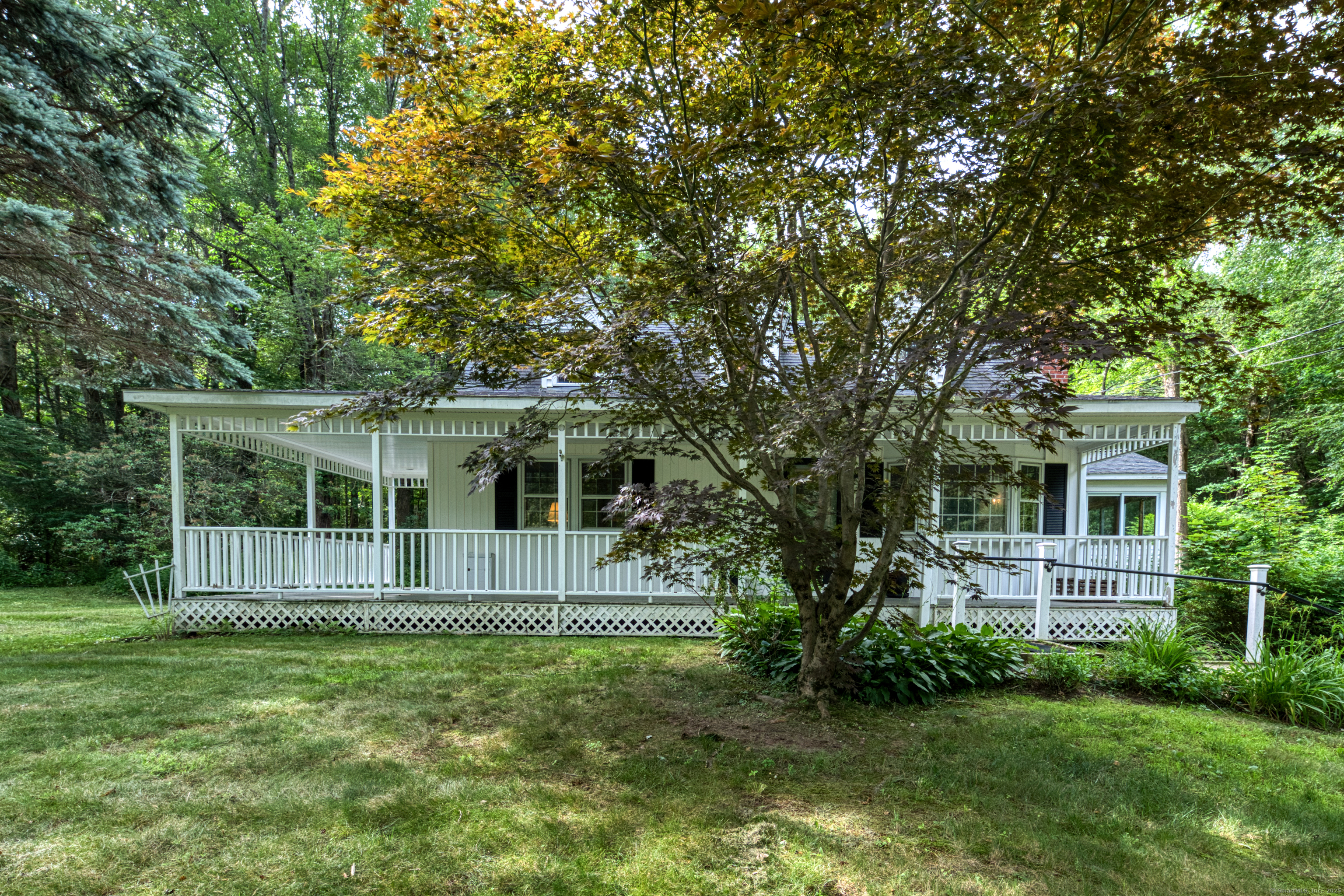 Property Photo: 13 Oaklawn Drive CT 06063