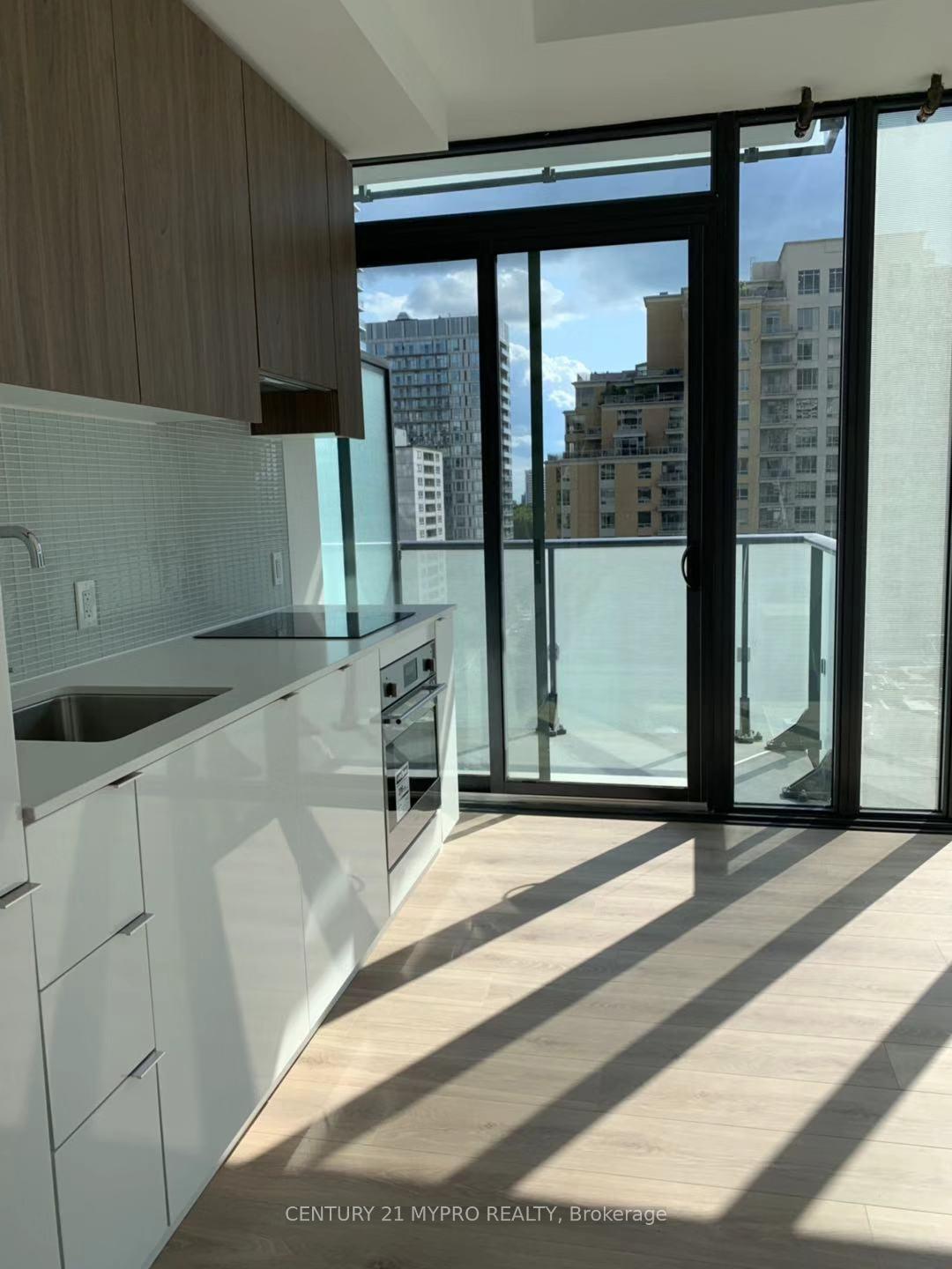 Property Photo: 161 Roehampton Avenue 912 ON M4P 0C8